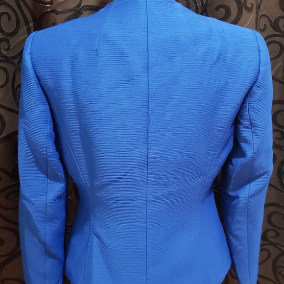 Tahari ASL Women's Petite Turn-Lock Blazer - Picture 3 of 8